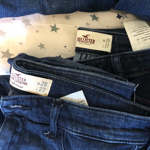 SOLD Bundle of 5 pairs hollister jeans - Picture 2 of 3